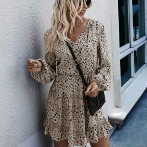 SHEIN Beige Floral Long Sleeve Dress